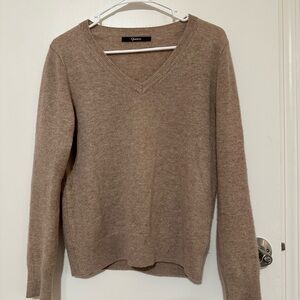Quince Women's cashmere V-Neck Sweater in oatmeal